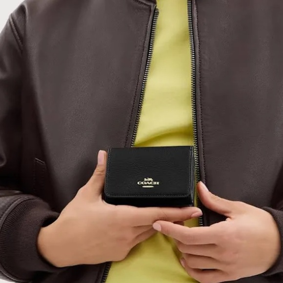 Coach Wallet - Picture 13 of 13